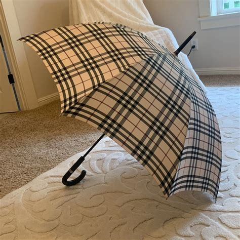 buy burberry umbrella